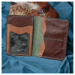 Кожаная обложка на паспорт «Малахитница»