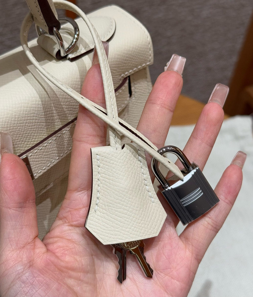 Hermes Kelly 28