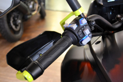 QJMOTOR SVT 650 X (Black)