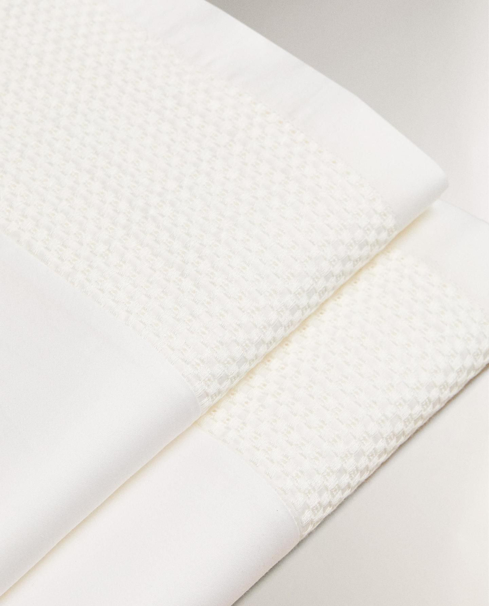 Zara Home - Атласная простыня с вязаной каймой, белый, 270x280 см