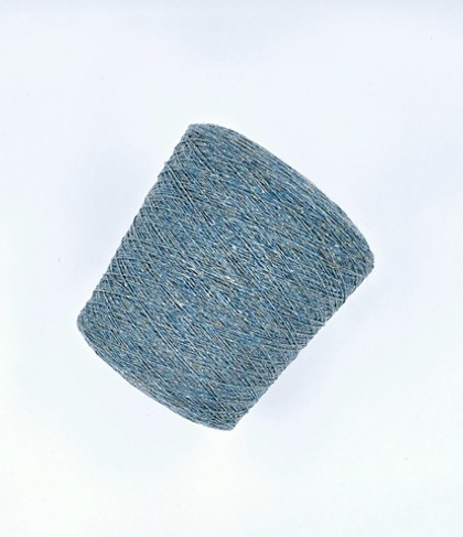 шотландский ягненок 55% шелк 25% па 20%, 400 м в 100 гр, ментол