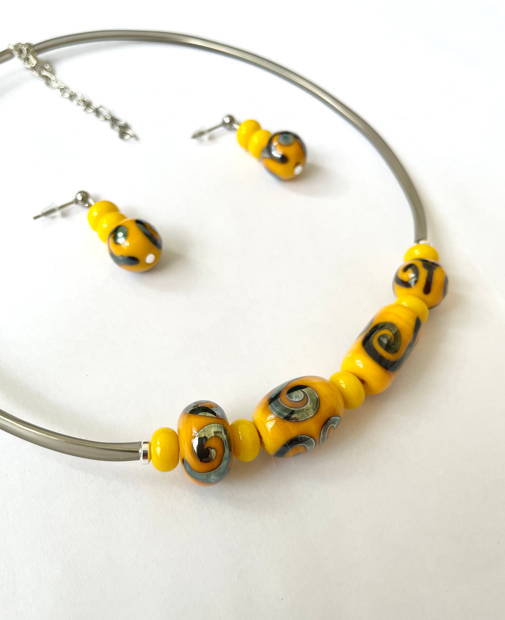 Комплект украшений из муранского стекла: колье, серьги