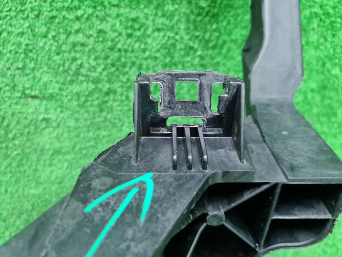 Телевизор Kia Carnival 4 (2020-н.в.)