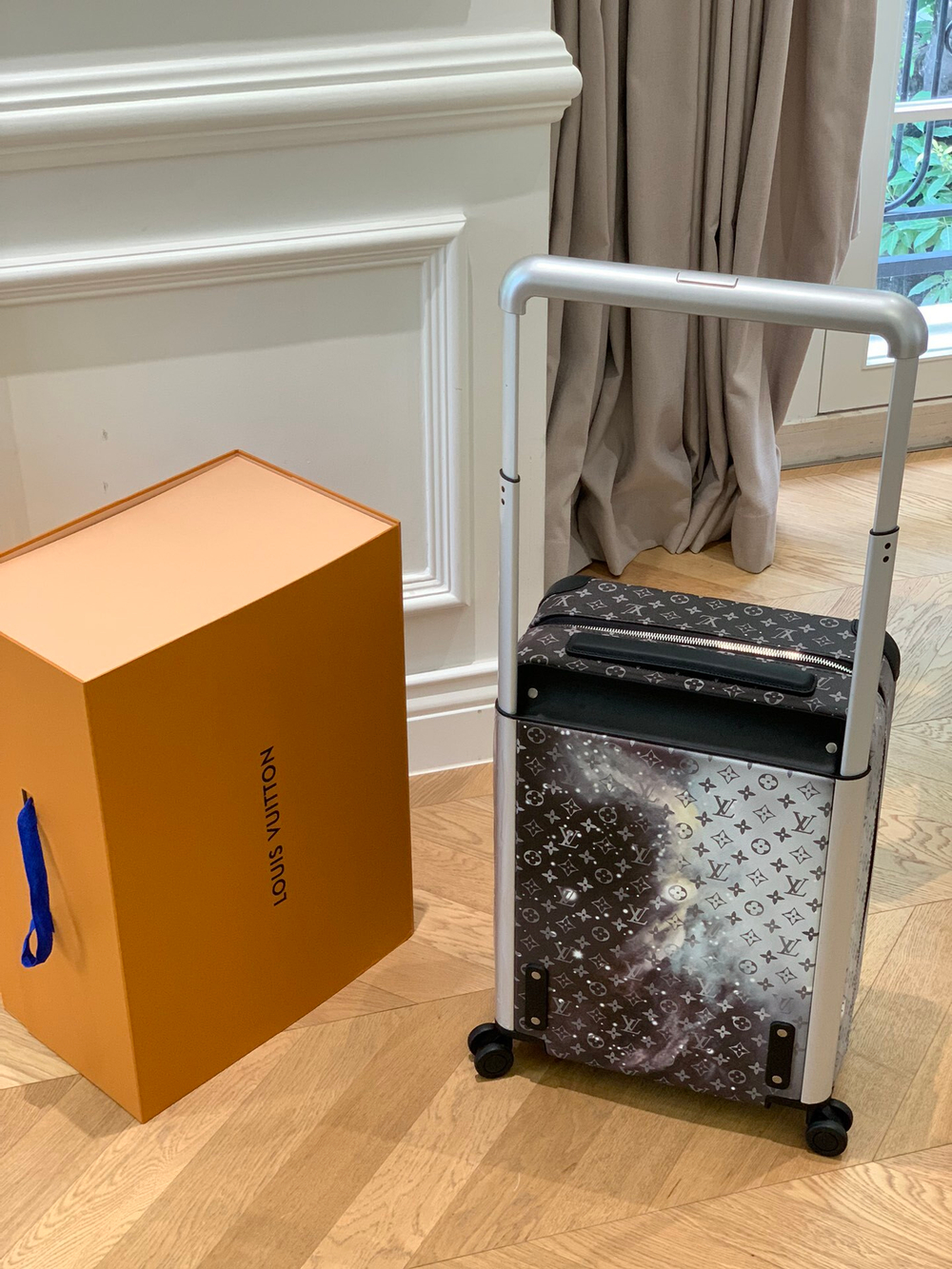 Louis Vuitton Horizon 55 Suitcase