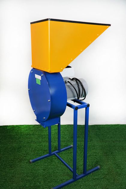 Кормоизмельчитель Кубанец 250з