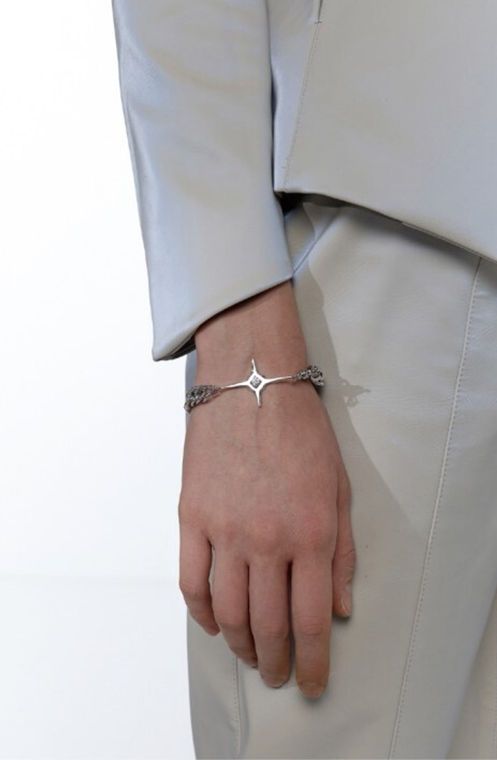 KVK CLOUD Cross Glitter Bracelet