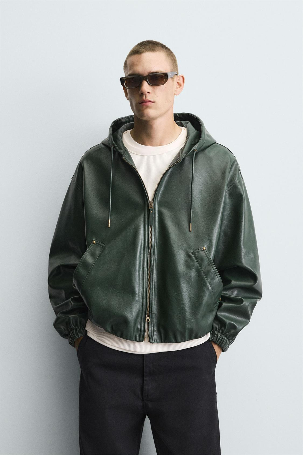 ZARA КУРТКА ИЗ ИСКУССТВЕННОЙ КОЖИ С КАПЮШОНОМ, ЗЕЛЕНЫЙ