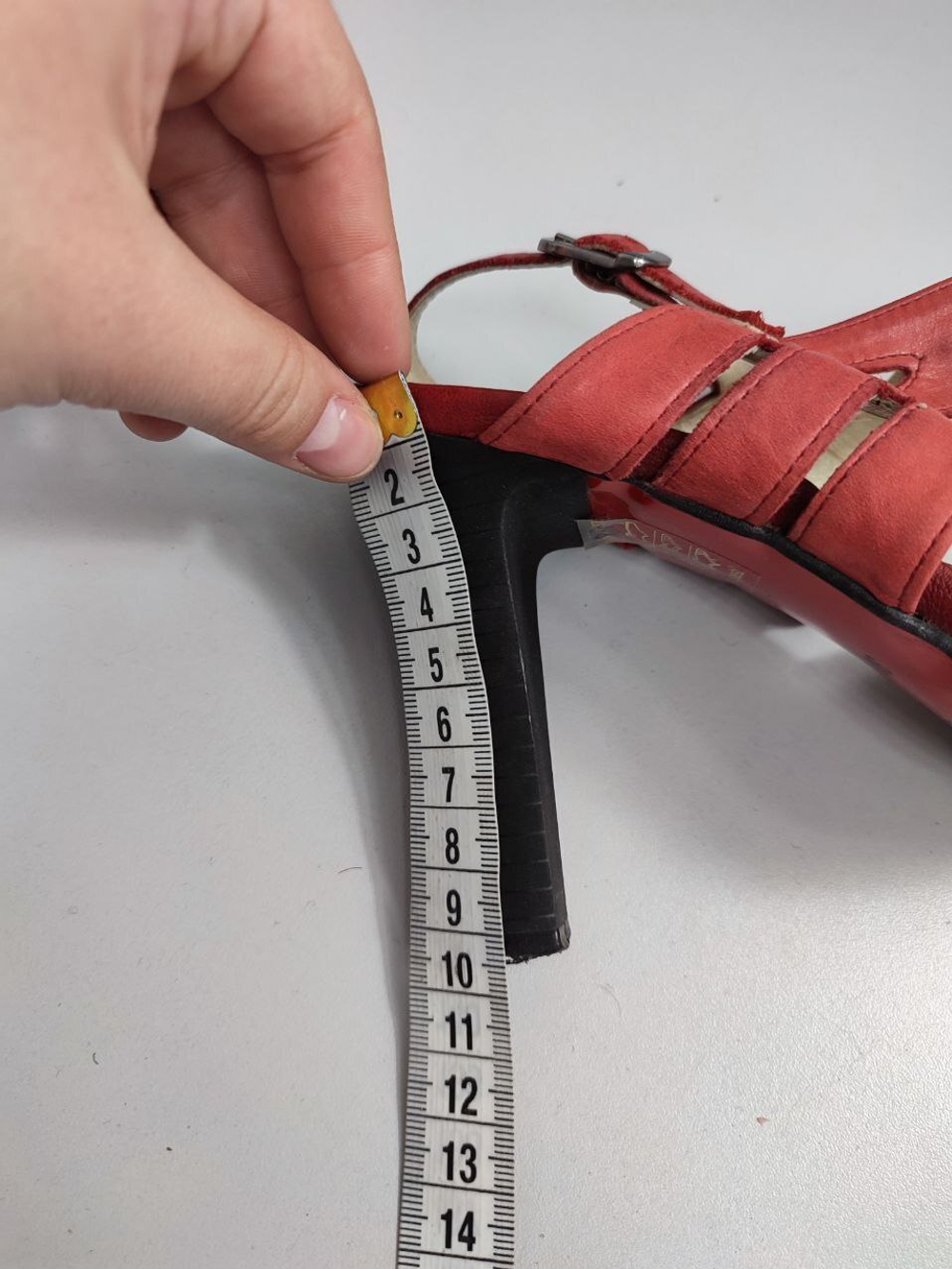 Босоножки Abil красные 38 размер