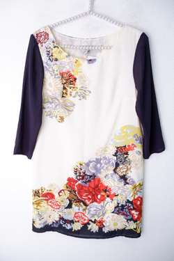 Платье H&M с принтом 40 размер