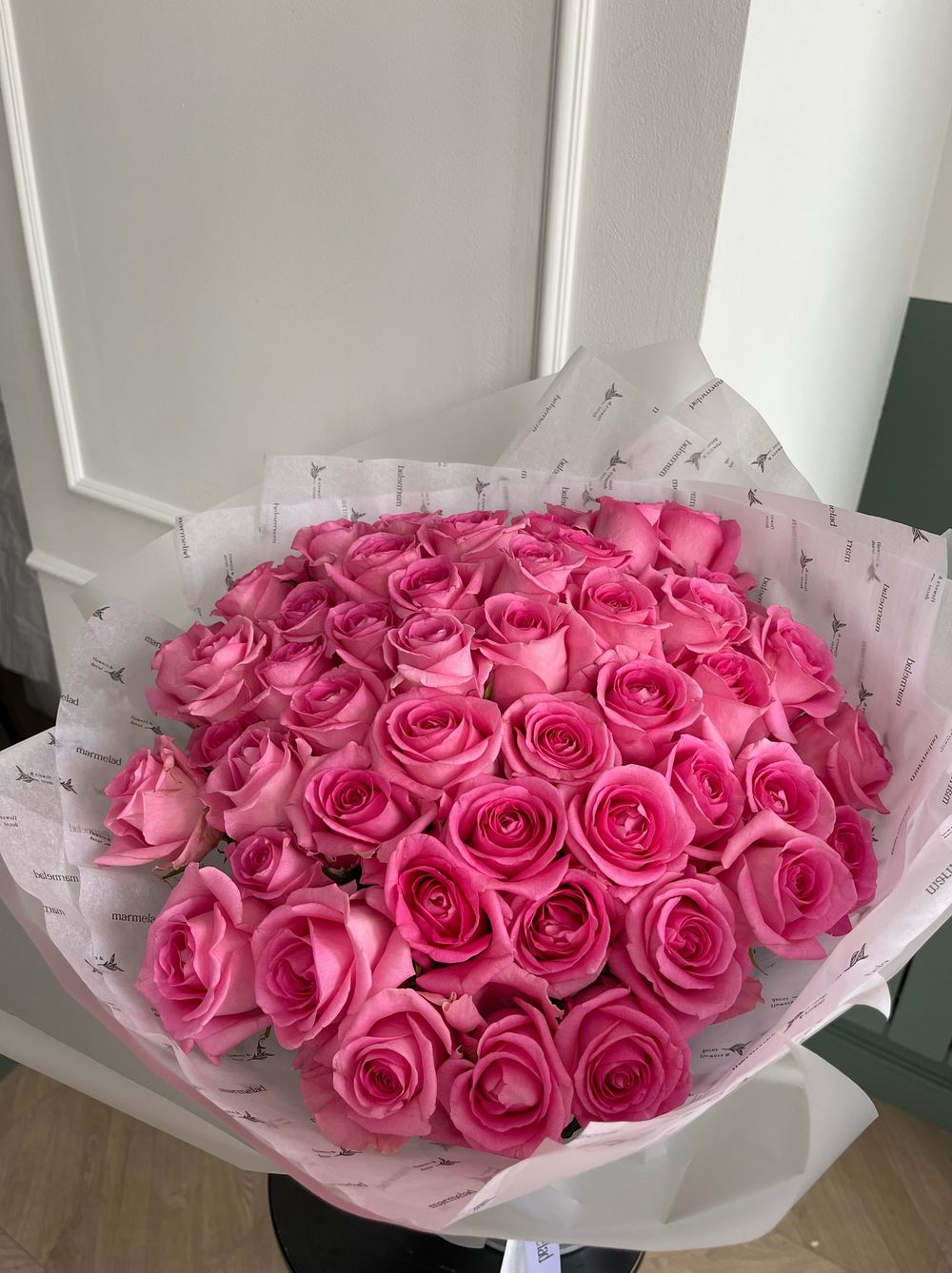 Гранд-букет из розовых роз 51шт