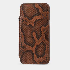 Чехол кожаный Benoit для iPhone 13 Pro Max коричневого цвета