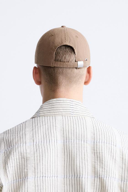 ZARA КЕПКА ИЗ ТКАНИ SOFT С РЕЛЬЕФНЫМ УЗОРОМ, КОРИЧНЕВЫЙ