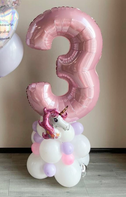 Цифра на подставке с декором