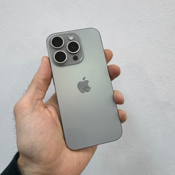 Apple iPhone 15 Pro 256GB 99% АКБ 142 цикла без ремонта без вскрытия (полный комплект)