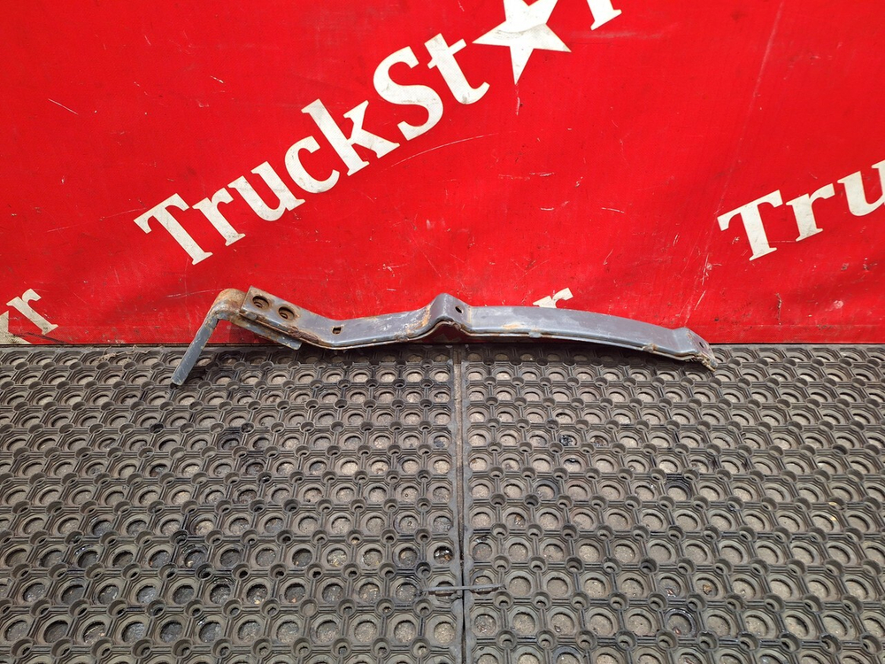 Кронштейн корпуса подножек правый