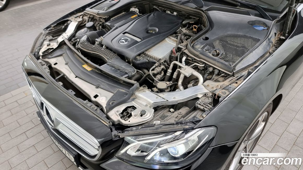 Mercedes-Benz E-Class W213 E300 Avangarde (10.2019)