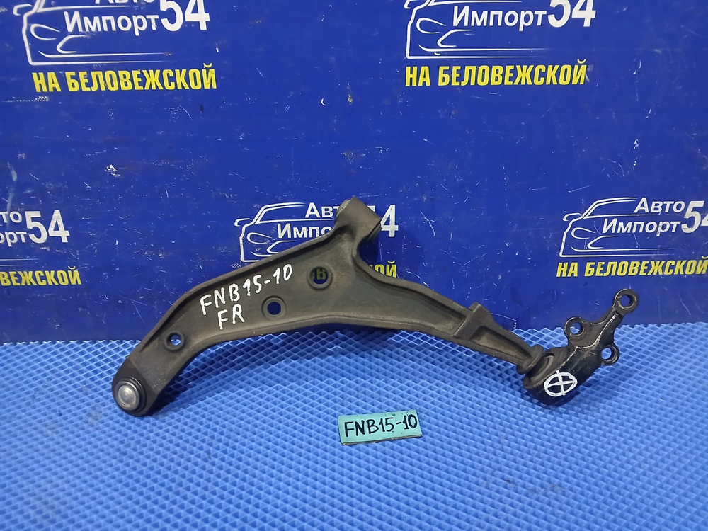 Рычаг передний правый NISSAN SUNNY 2000