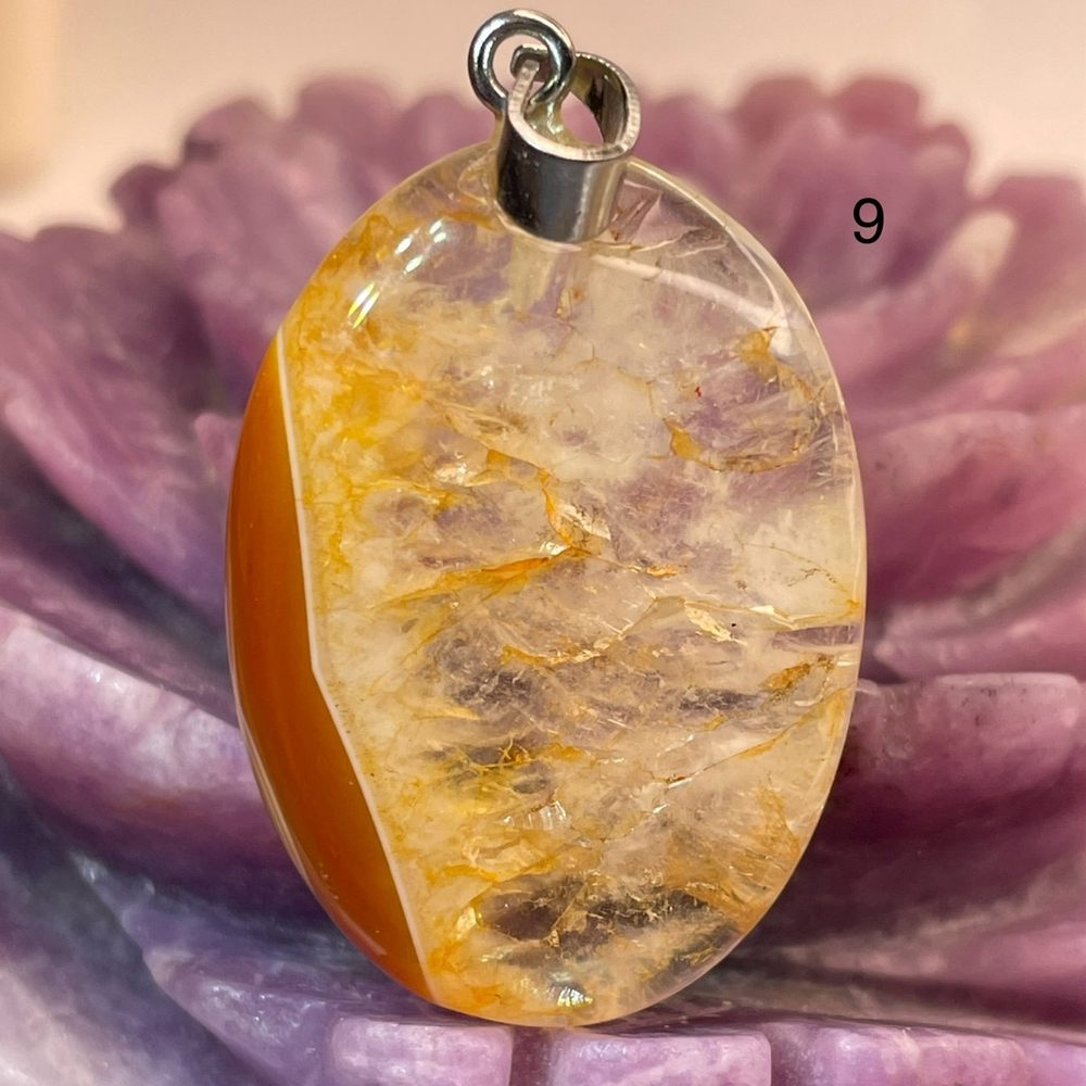 46887 Агат рыжий тон. Кулон овал 35мм (Заряжен на Удачу)