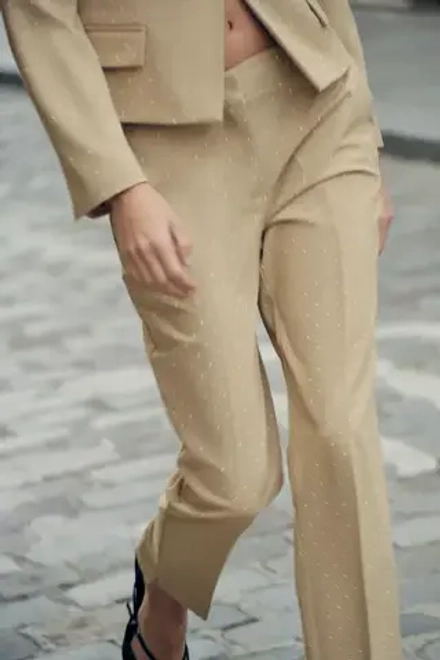 ZARA УКОРОЧЕННЫЕ БРЮКИ СО СТРАЗАМИ, МЯГКИЙ КАШТАНОВЫЙ