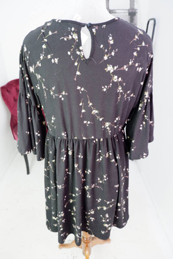 Платье Piazza Italia для свидания, маркировка М, визуально на 46 размер