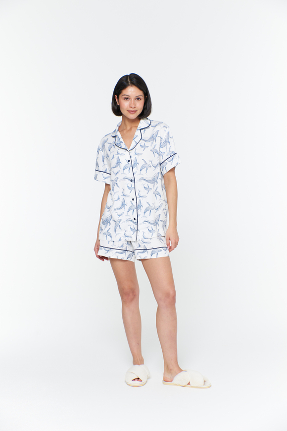 Шорты из вискозы с кантом и китами