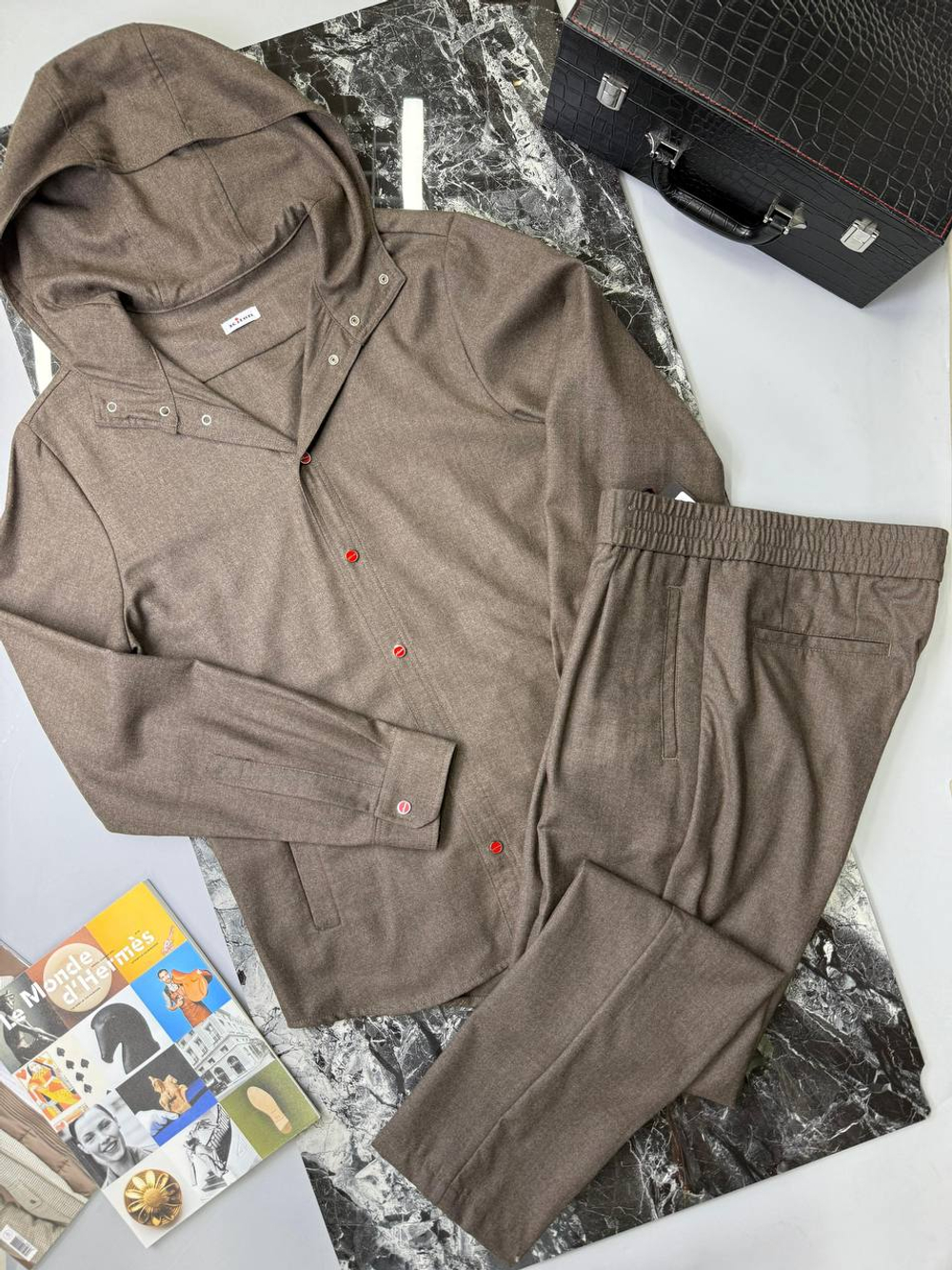 Прогулочный костюм Kiton