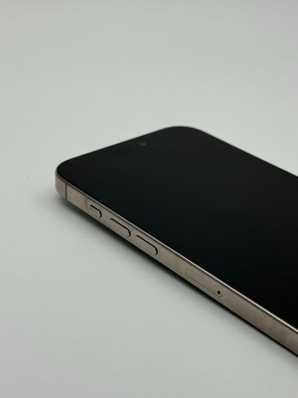 iPhone 16 Pro Max 1tB Natural Titanium