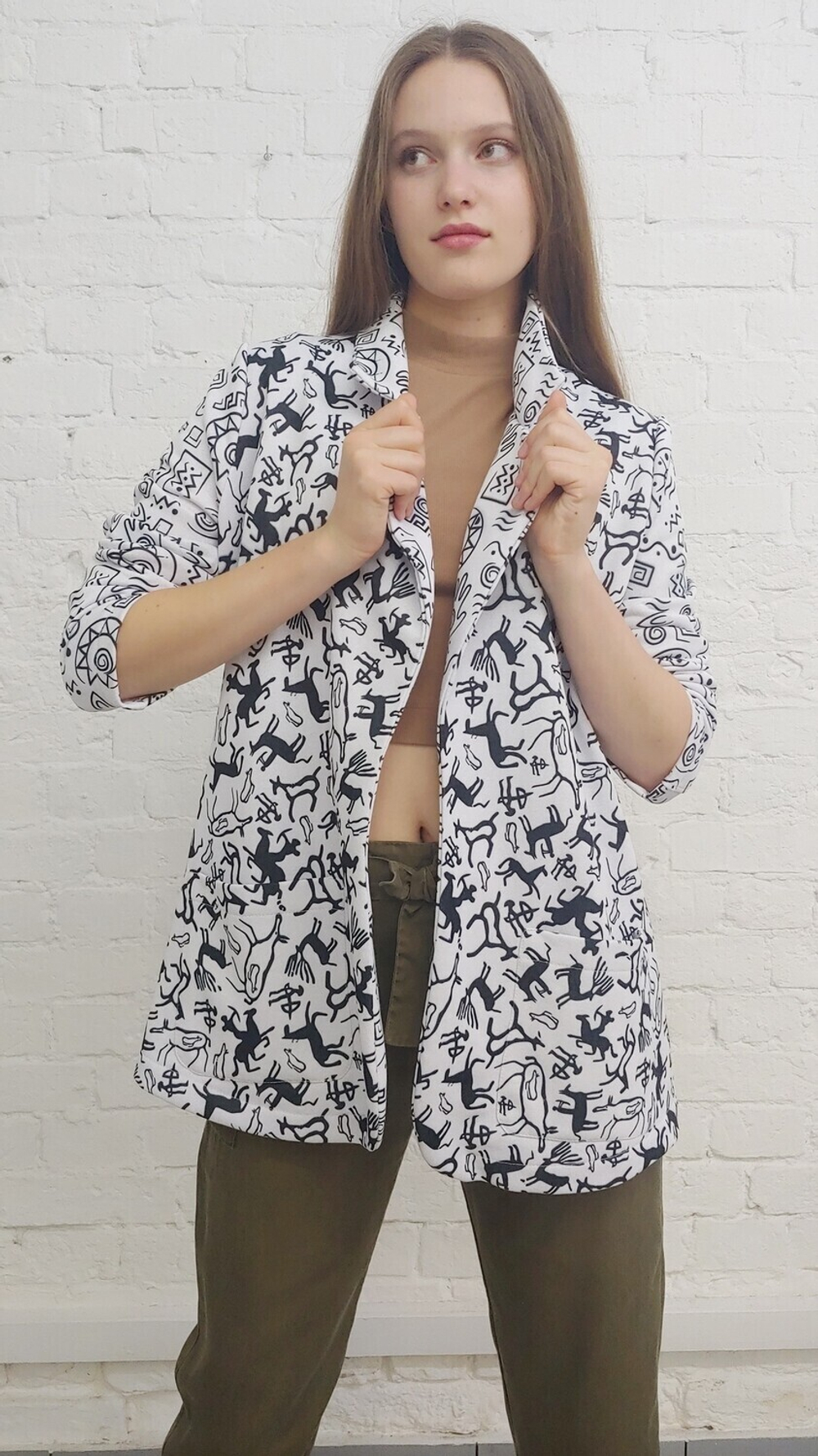 Трикотажный жакет "Петроглиф"