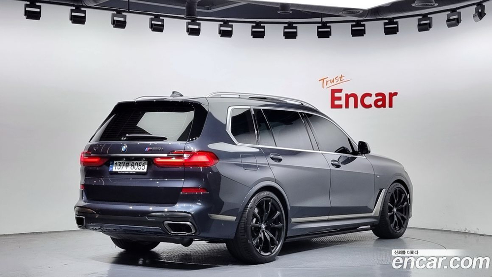 BMW X7 (G07) M50i 6-и местный (03.2021)