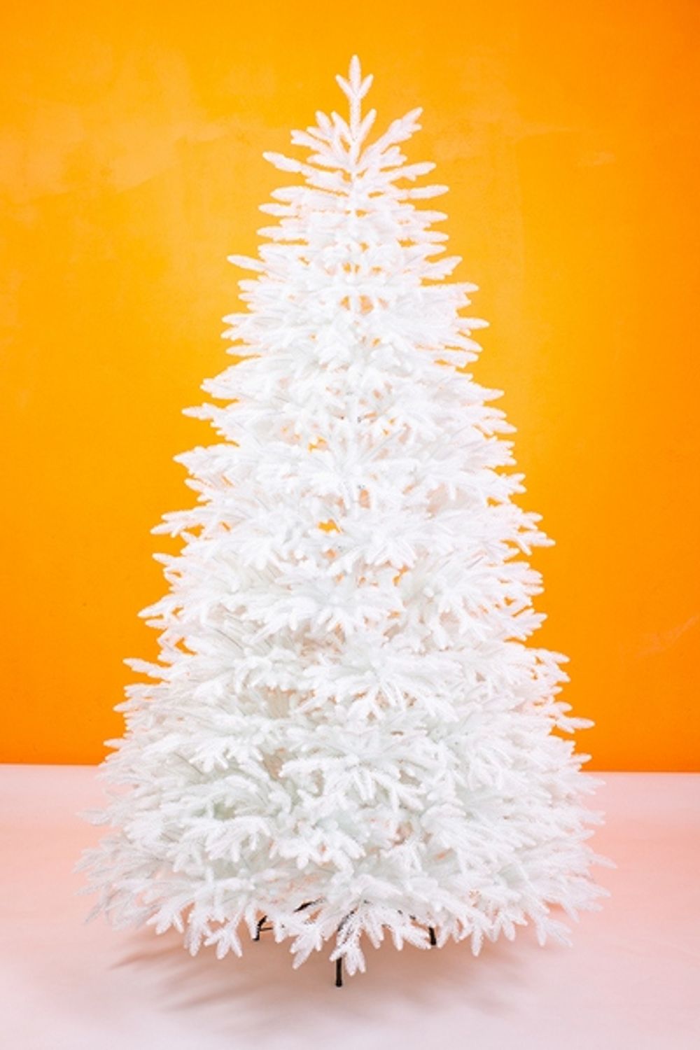 Искусственная ель «Изумрудная Белая» (Литая хвоя) 270 см / 2,7 м