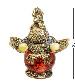 Народные промыслы AM-1476 Фигурка «Петух на шаре» (латунь, янтарь)