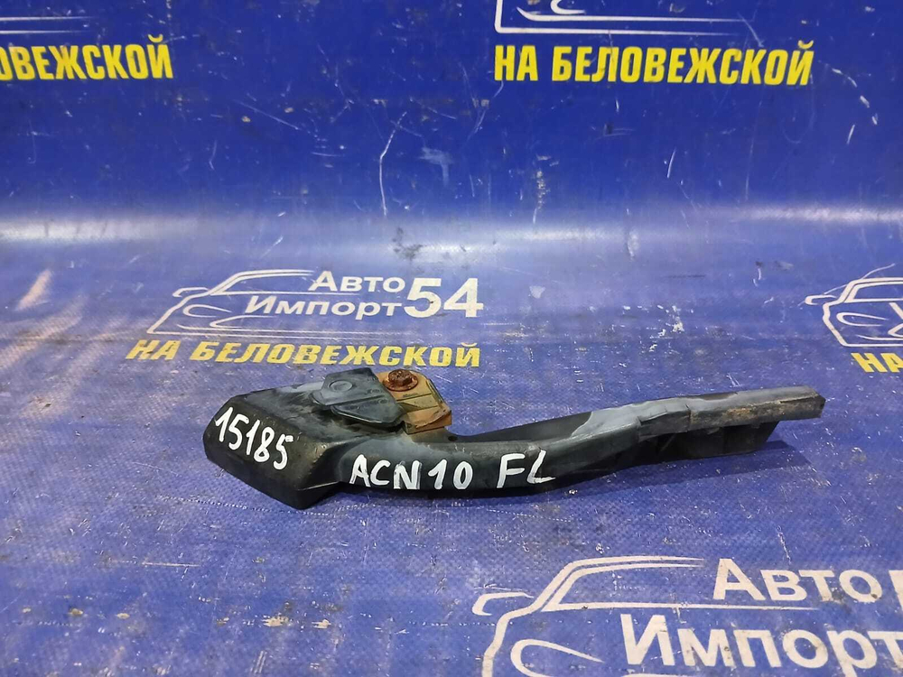 Крепление бампера переднее левое TOYOTA NADIA 1998-2003