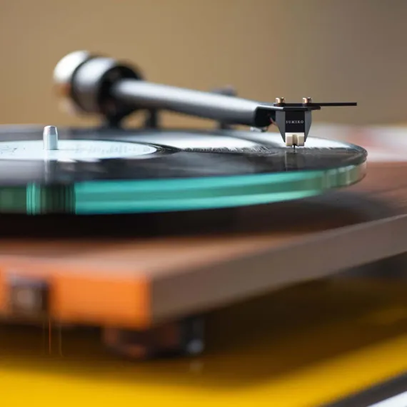 Pro-Ject T2 Super Phono Walnut Rainier