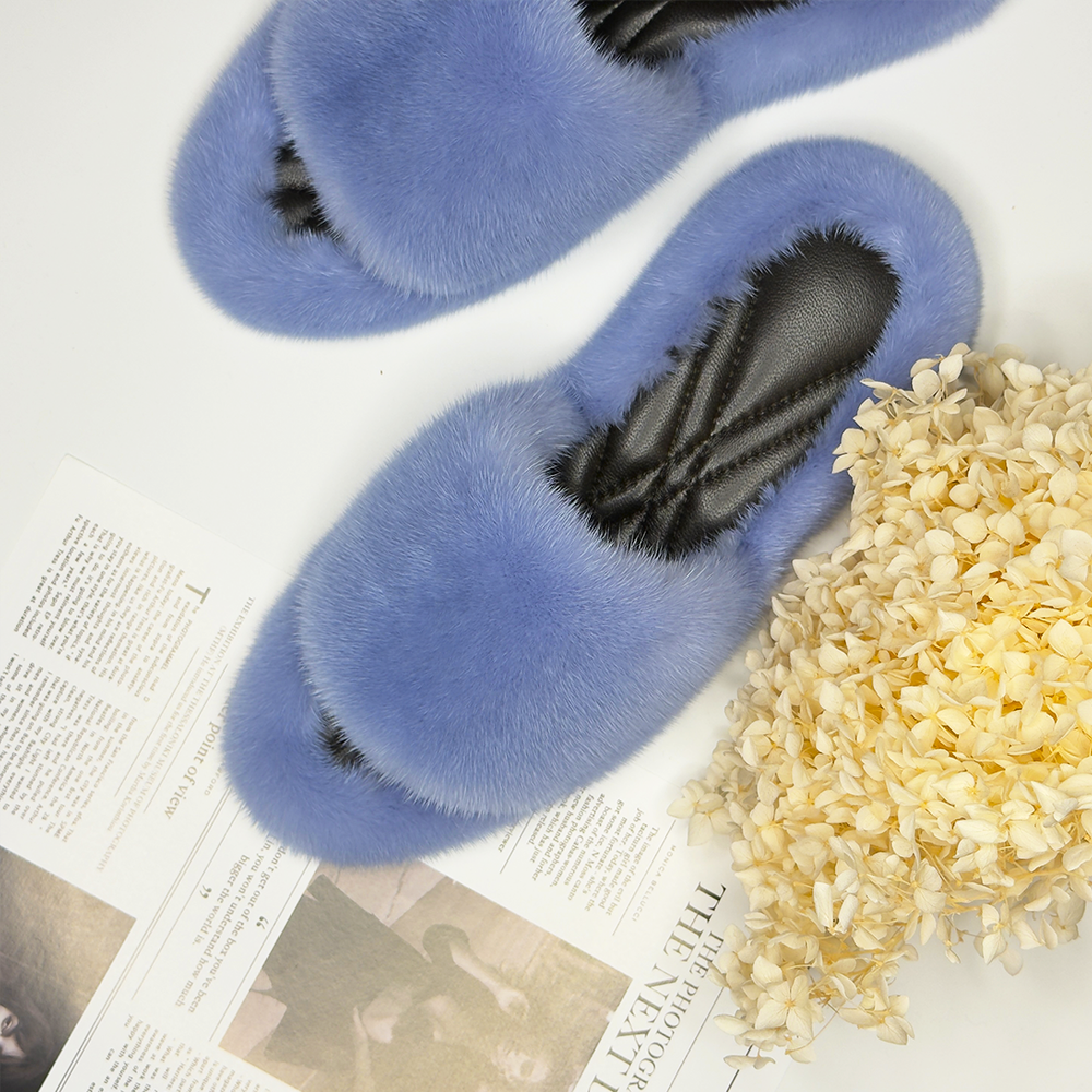 Тапочки для дома и улицы из норки | Голубой