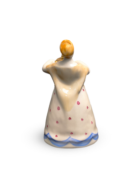 Фарфоровая статуэтка "Девушка с самоваром" (Дулёво)
