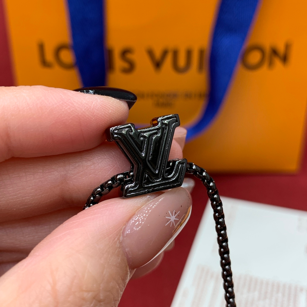 Louis Vuitton Vuitton Chain Belt