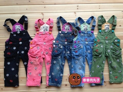 Комбинезон с накладнымми карманами и вышивкой