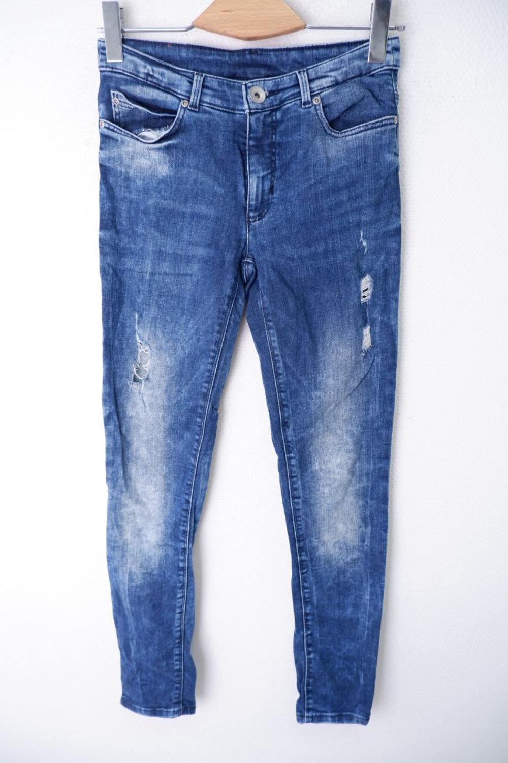 Джинсы Yessica с потертостями 40 размер