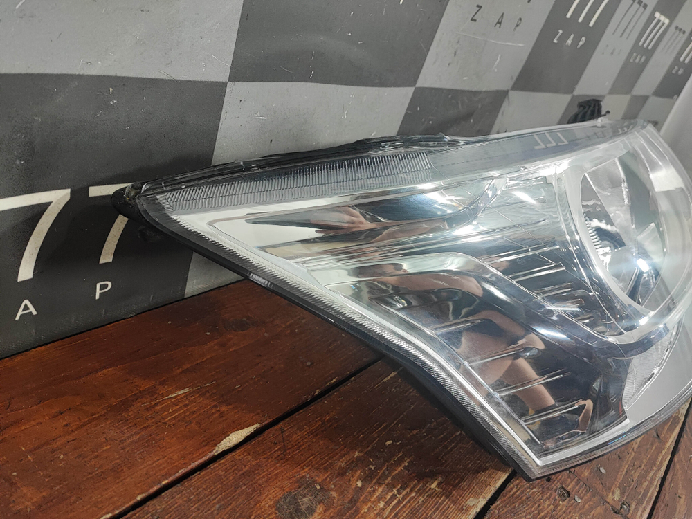 Фара правая Ford Transit 7 14-нв Б/У Оригинал 1877025