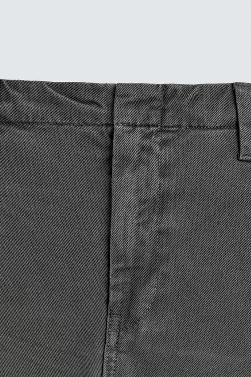 ZARA БРЮКИ ЧИНОС RELAXED FIT С ЭФФЕКТОМ ПОТЕРТОСТИ, СЕРЫЙ