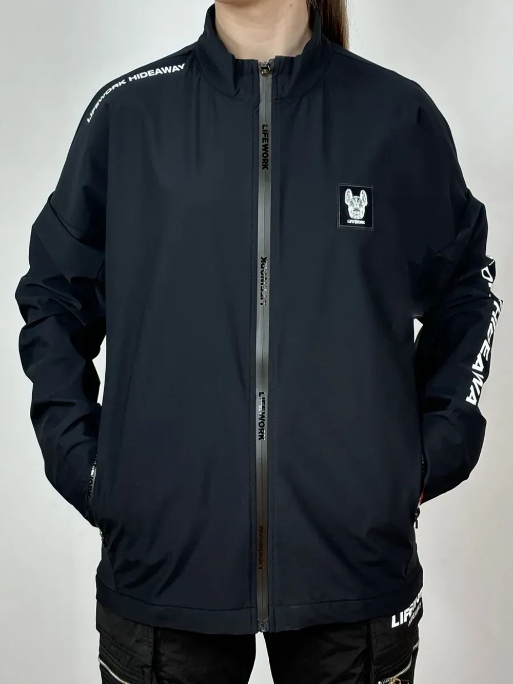 Куртка на молнии