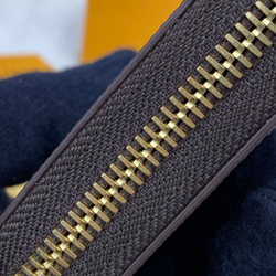 Louis Vuitton Zippy Wallet