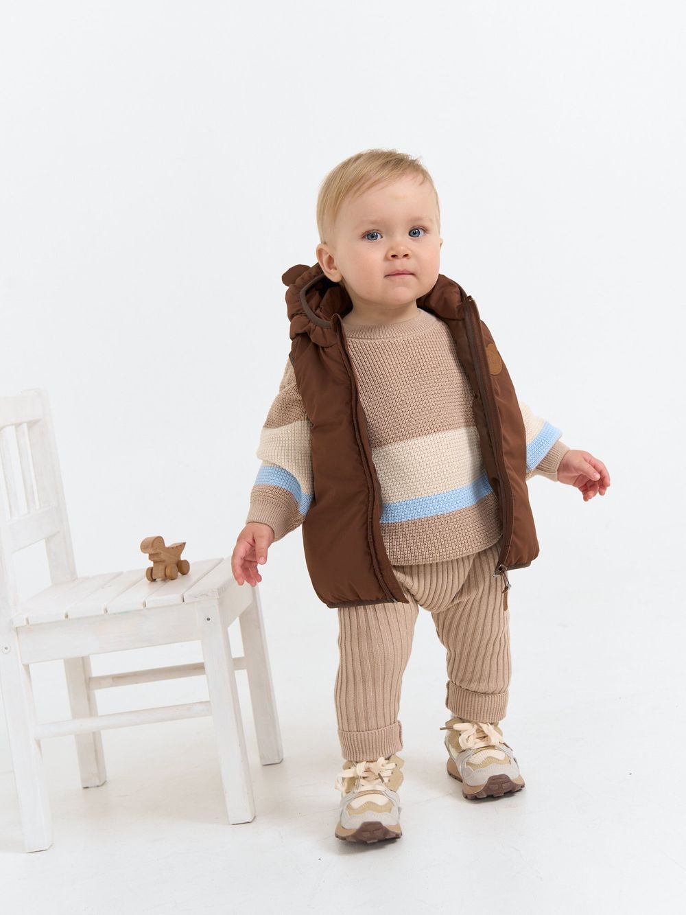 Жилет с капюшоном "Шоколад" 0+