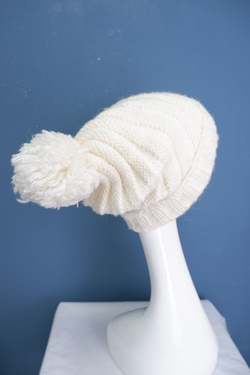 Шапка с помпоном