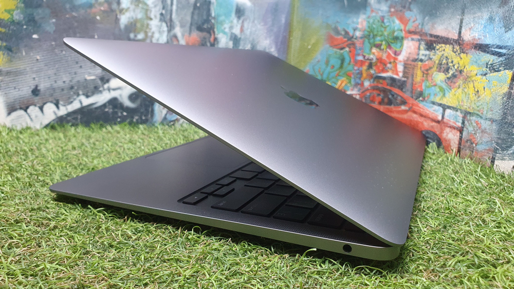 MacBook Air 13 (2020, M1) Retina A2337 2560х1600, Apple M1