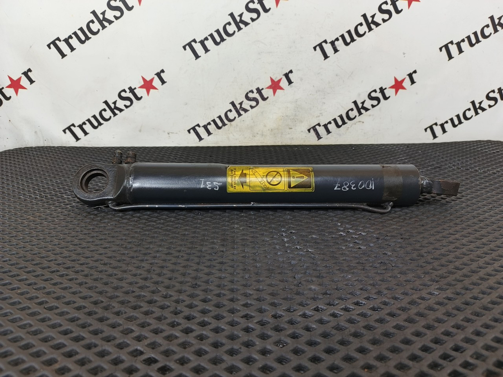 Цилиндр подъема кабины