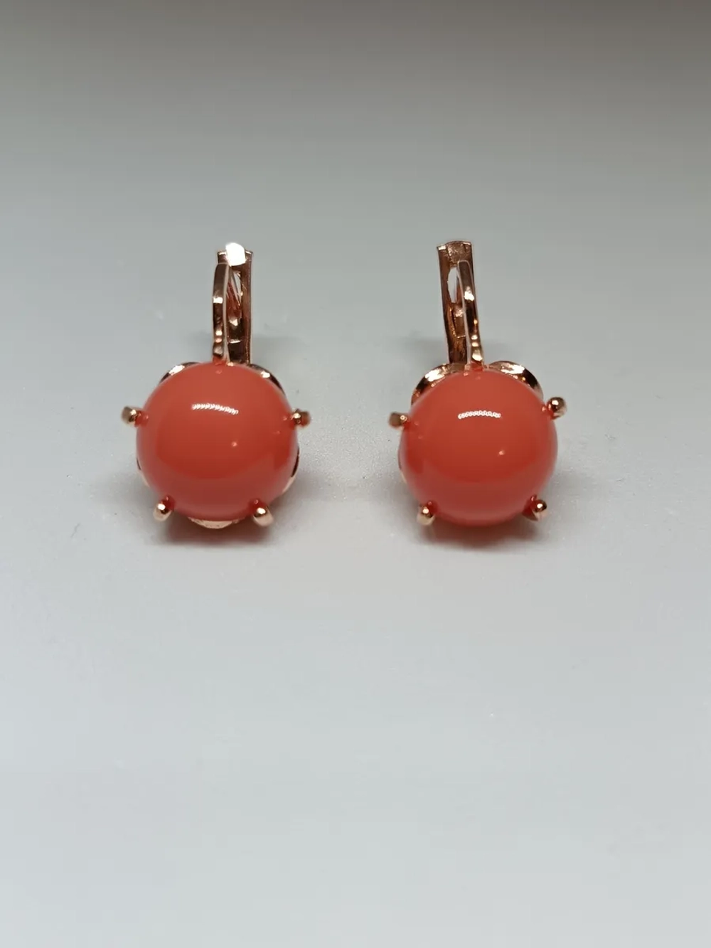 Серьги серебряные с кораллом прессованным