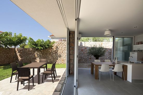 Стол пластиковый Orlando 140 коричневый Siesta Contract Турция