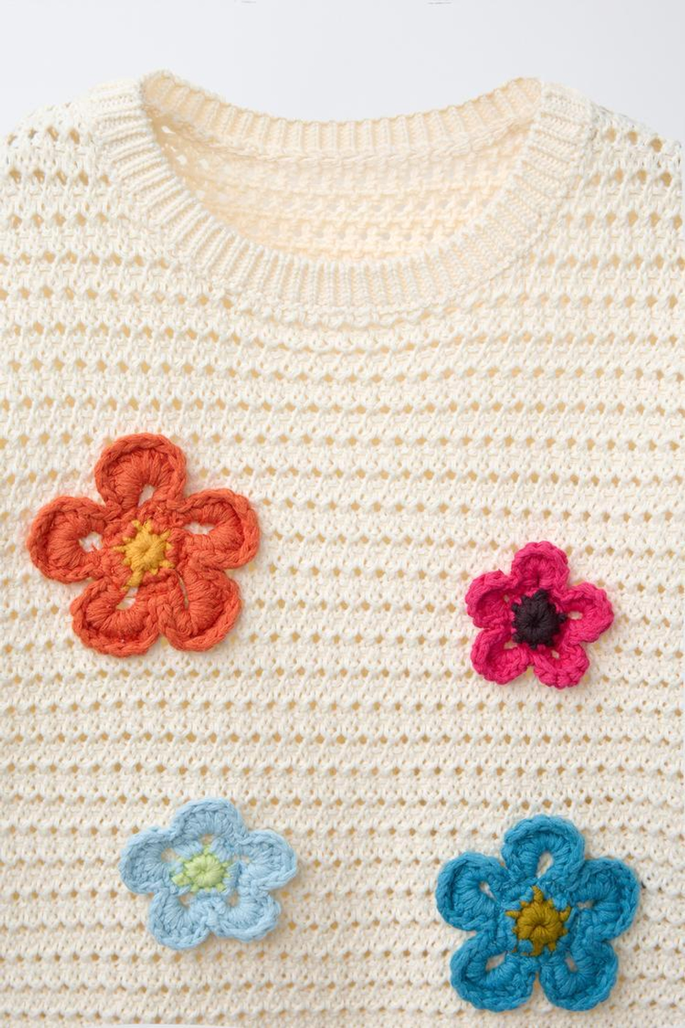 ZARA ТРИКОТАЖНЫЙ ДЖЕМПЕР С ЦВЕТАМИ, ЭКРЮ