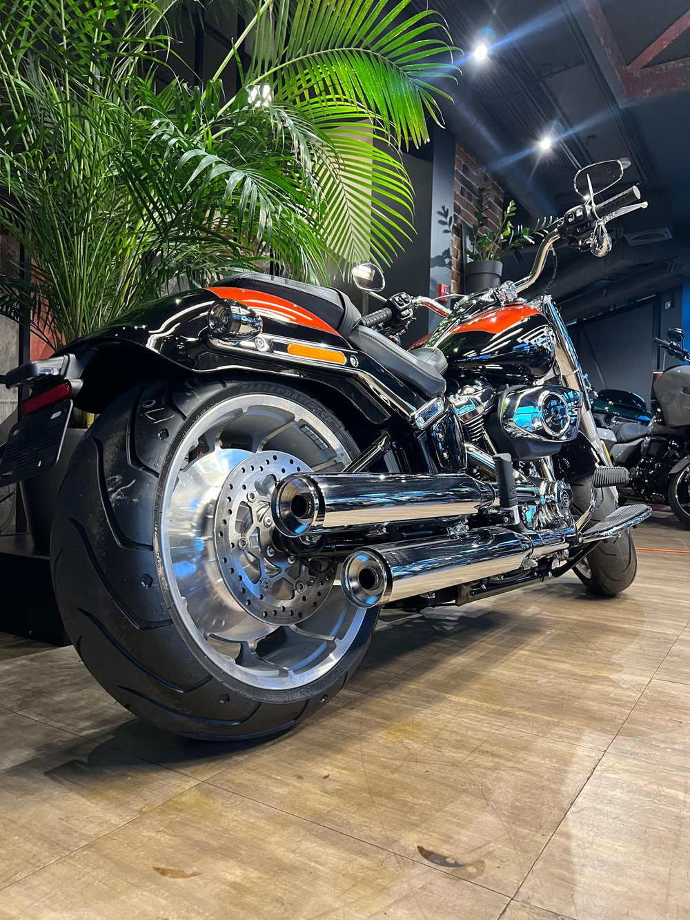 Harley-Davidson Fat Boy (Whiskey Fire/Black) 2025